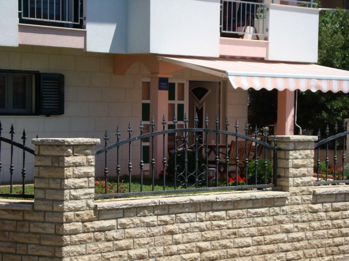 Apartman Strk Sukosan Exterior photo